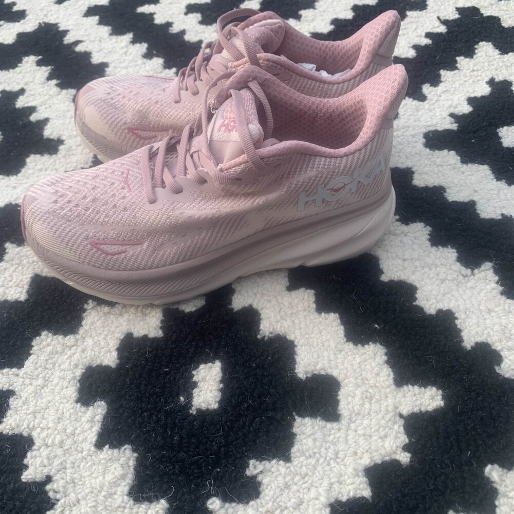 Hoka One One Clifton 9 Women’s Running Shoes 6.5, 7, 7.5 - Picture 4 of 5